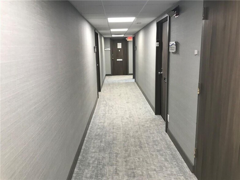 More Photos Of 2131 Hollywood Blvd, Hollywood Office Residential For Lease