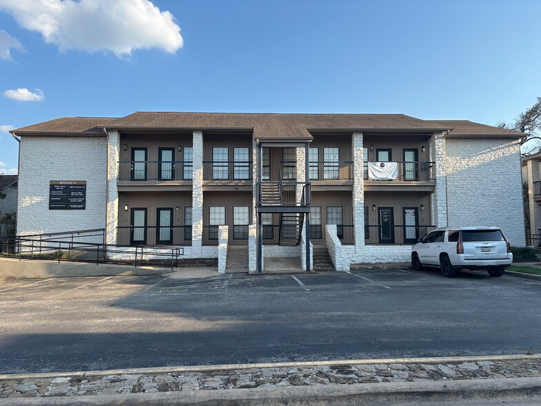 Primary Photo Of 13740 Research Blvd, Austin Office Residential For Lease