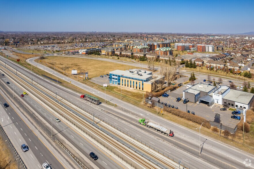 More Photos Of 4255 Boul Lapinière, Brossard Office For Lease