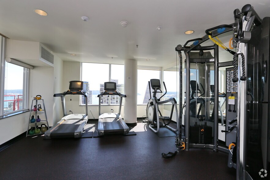 More Photos Of 2105 5th Ave, Seattle Apartments For Lease