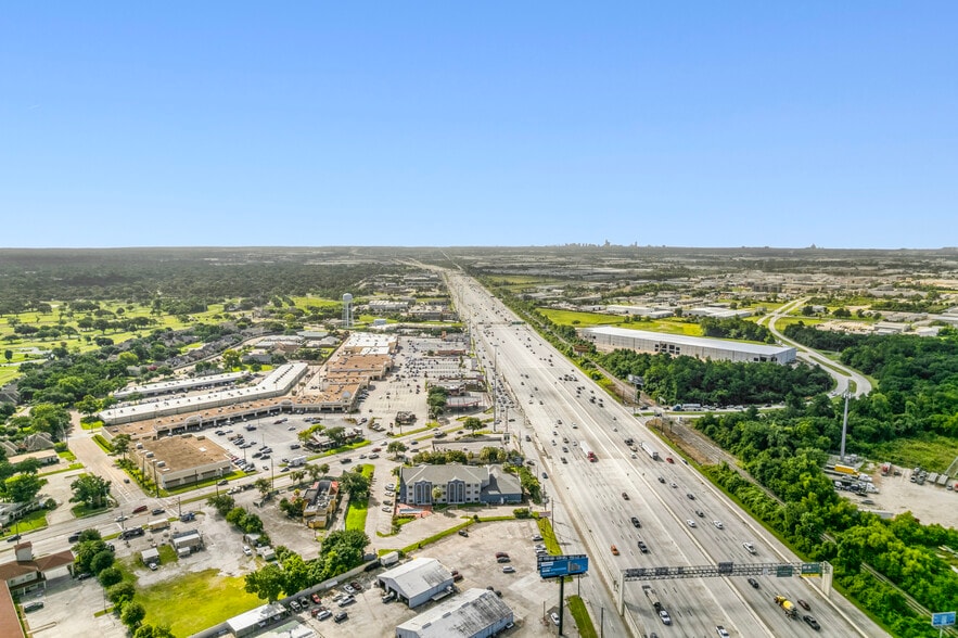 More Photos Of 17550 Northwest Fwy, Houston Hotel For Sale