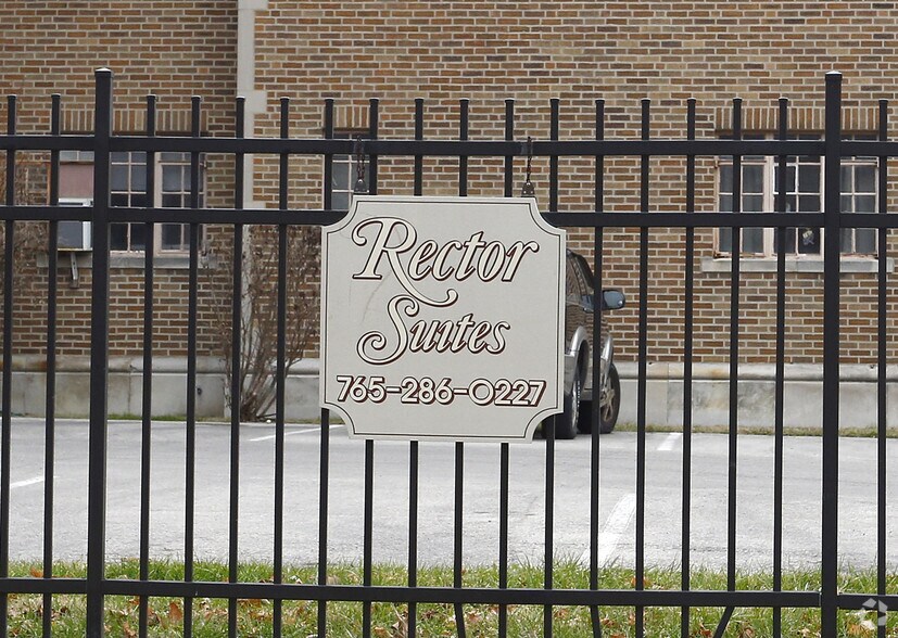 More Photos Of 522 W Adams St, Muncie Apartments For Sale