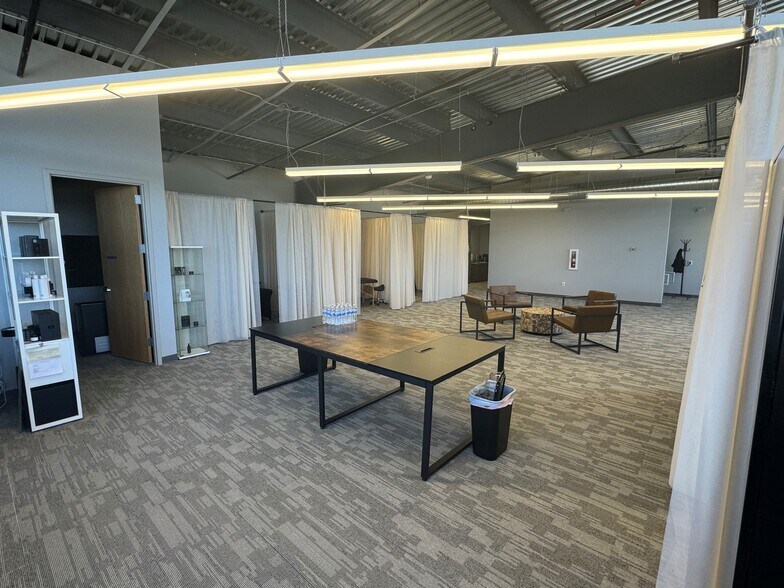 More Photos Of 11640 Teller St, Broomfield Light Distribution For Lease