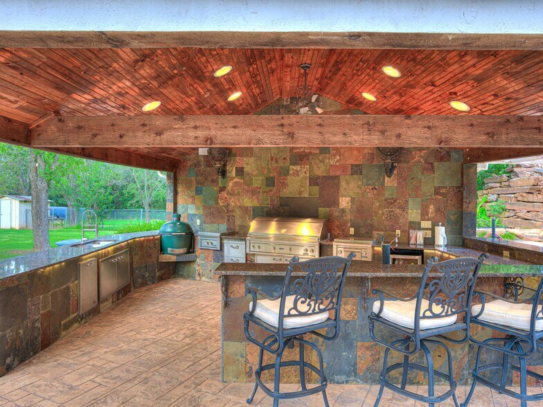 More Photos Of 18509 Brangus Rd, Shawnee Specialty For Sale