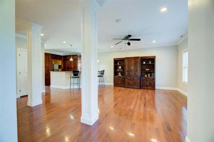 More Photos Of 7100 Dulaney Way, Knoxville Apartments For Sale