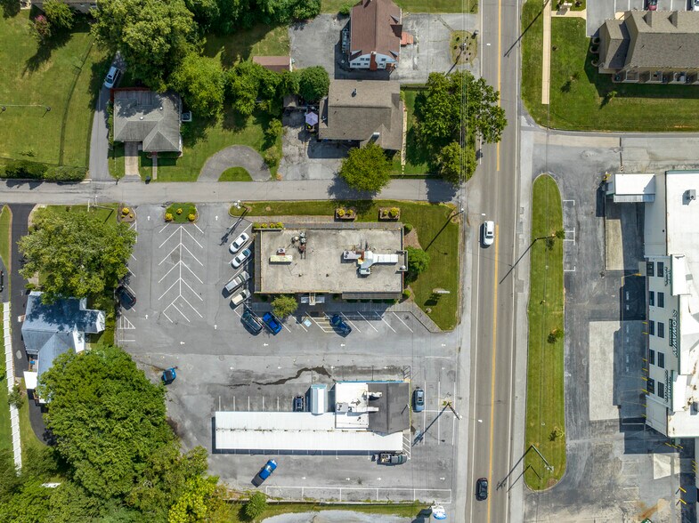 More Photos Of 337 Bluff City Hwy, Bristol Office For Sale