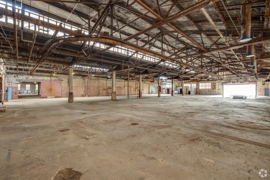 More Photos Of 2101 W Clearfield St, Philadelphia Warehouse For Sale