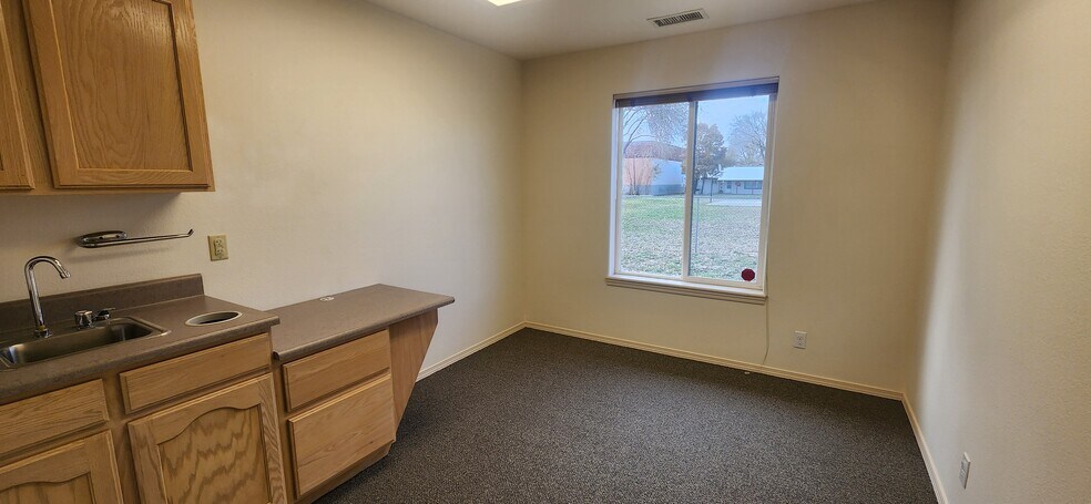 More Photos Of 111 N Park St, Cortez Medical For Lease