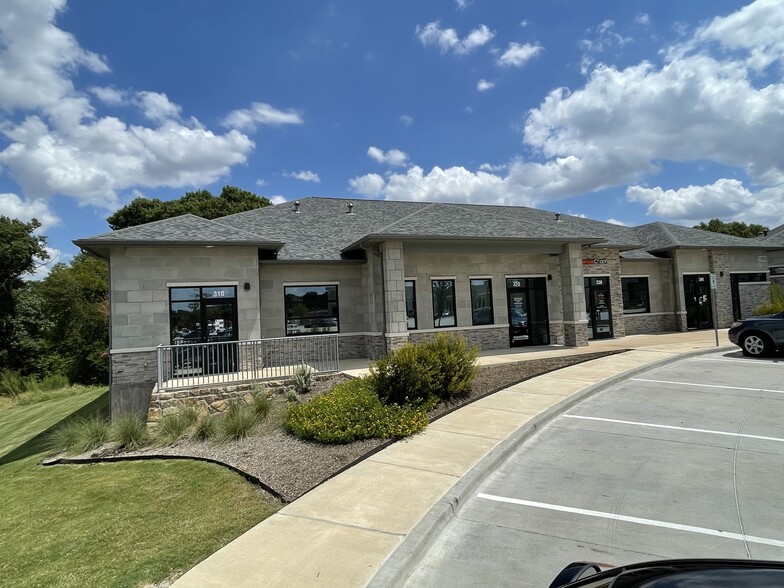 Primary Photo Of 1890 N Stonebridge Dr, McKinney Medical For Sale