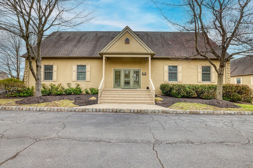 More Photos Of 3900 Mechanicsville Rd, Doylestown Medical For Sale