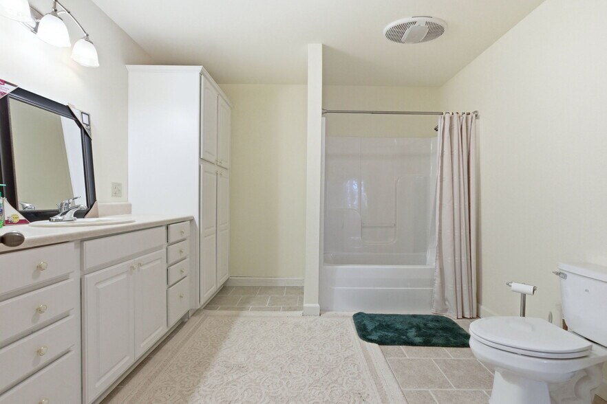 More Photos Of 267 Stinson Dr, Clinton Specialty For Sale