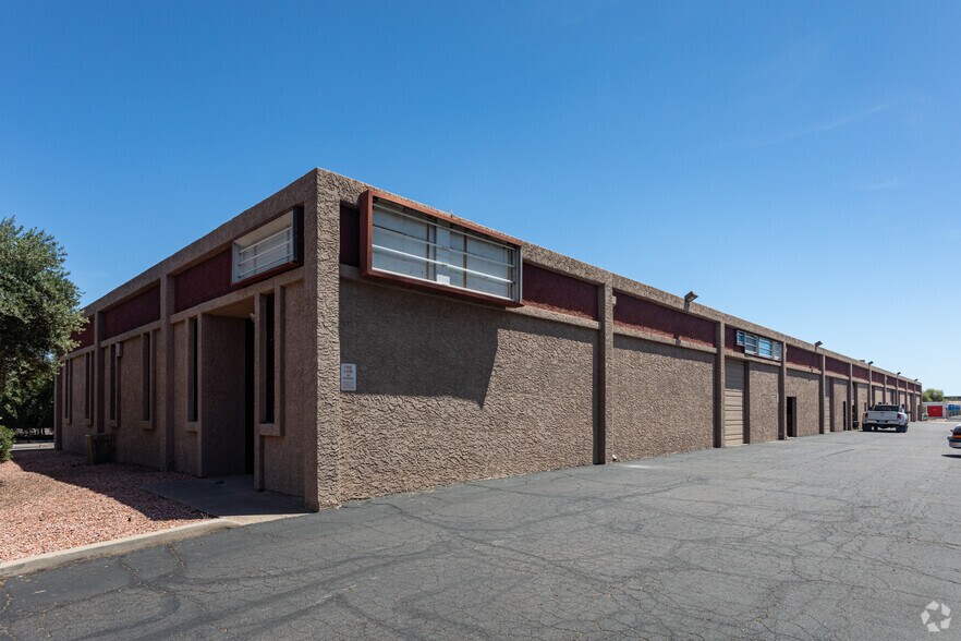 More Photos Of 130 W Hampton Ave, Mesa Warehouse For Lease