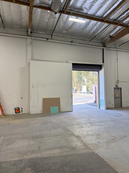 More Photos Of 8621 Hayden Pl, Culver City Light Manufacturing For Sale