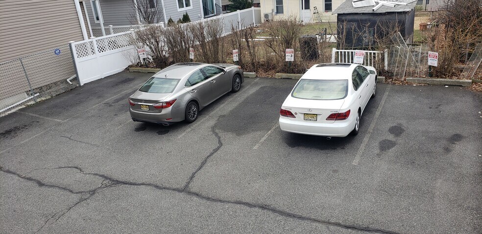 More Photos Of 442 Main St, Fort Lee Storefront Retail Office For Sale