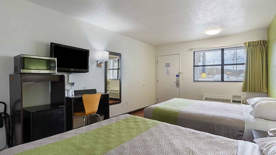 More Photos Of 7707 Lee Hwy, Chattanooga Hotel For Sale