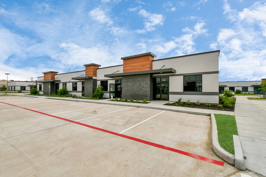 More Photos Of 4807 Sugar Grove Blvd, Stafford Medical For Lease