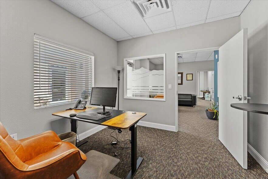 More Photos Of 2155 Larkspur Ln, Redding Office For Sale