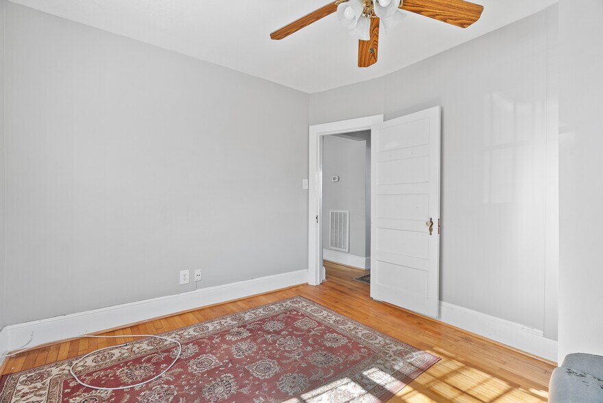 More Photos Of 605 E Nine Mile Rd, Highland Springs Office Residential For Sale