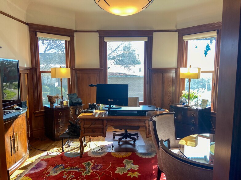 More Photos Of 700 Franklin St, Napa Office For Lease