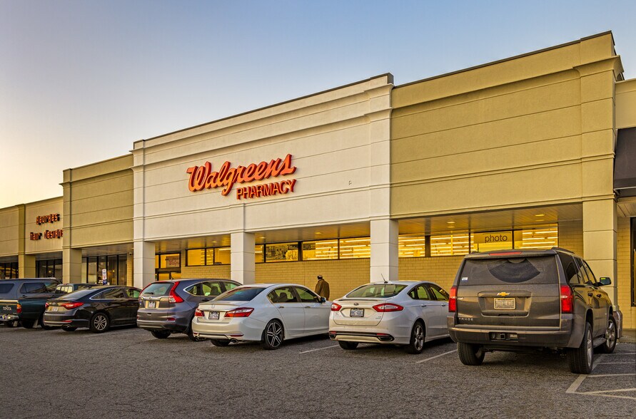 More Photos Of 2406-2482 Stantonsburg Rd, Greenville Freestanding For Lease