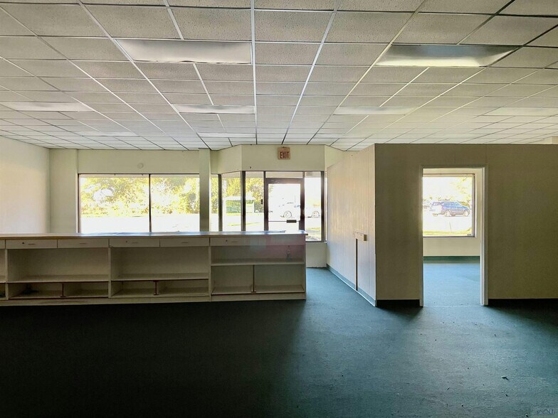 More Photos Of 1500 E Tunnel Blvd, Houma Office For Sale