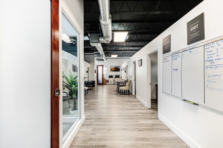 More Photos Of 4980 E 10th Ct, Hialeah Warehouse For Sale