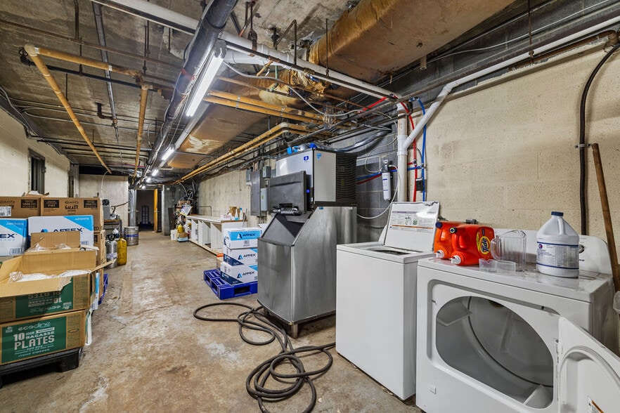 More Photos Of 845 Cayuga St, Lewiston Sports And Entertainment For Sale