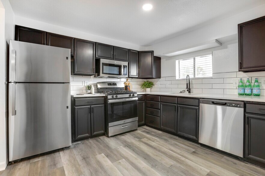 More Photos Of 2520 W 65th Pl, Denver Apartments For Sale