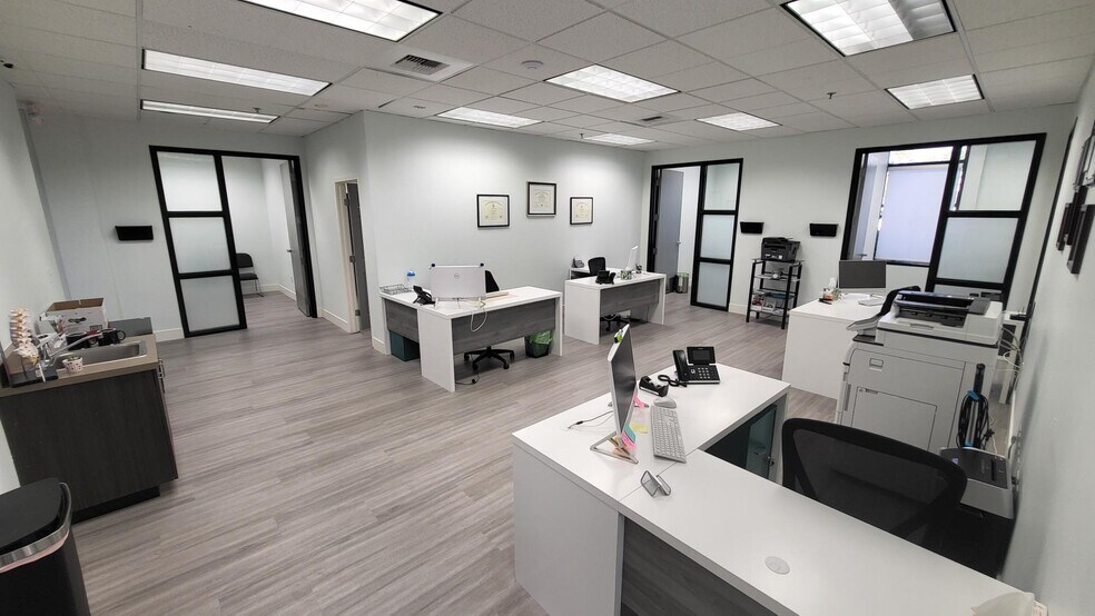 More Photos Of 2610-2620 S Jones Blvd, Las Vegas Medical For Sale
