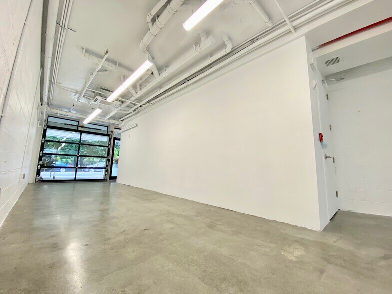 More Photos Of 888 Lorimer St, Brooklyn Loft Creative Space For Lease