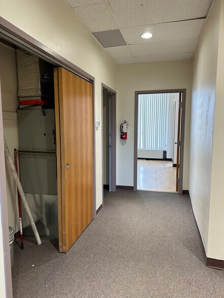 More Photos Of 983 Wyoming Ave, Kingston Freestanding For Lease