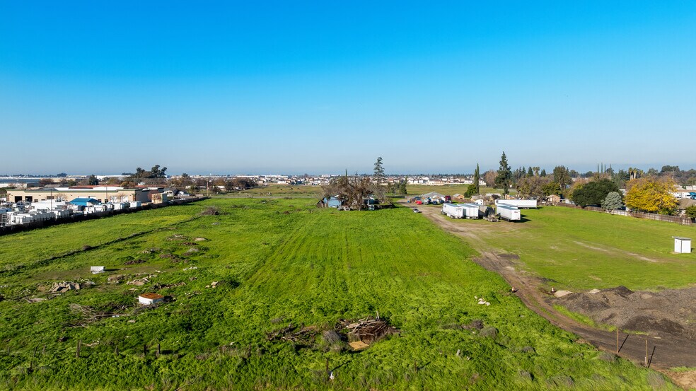 More Photos Of 2256 W Yosemite Ave, Manteca Specialty For Sale