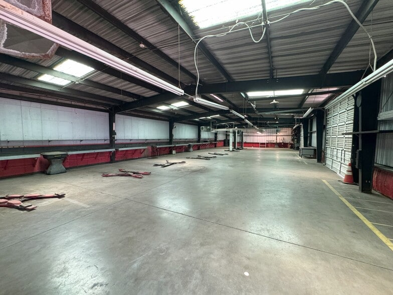More Photos Of 460-480 S Arrowhead Ave, San Bernardino Warehouse For Lease