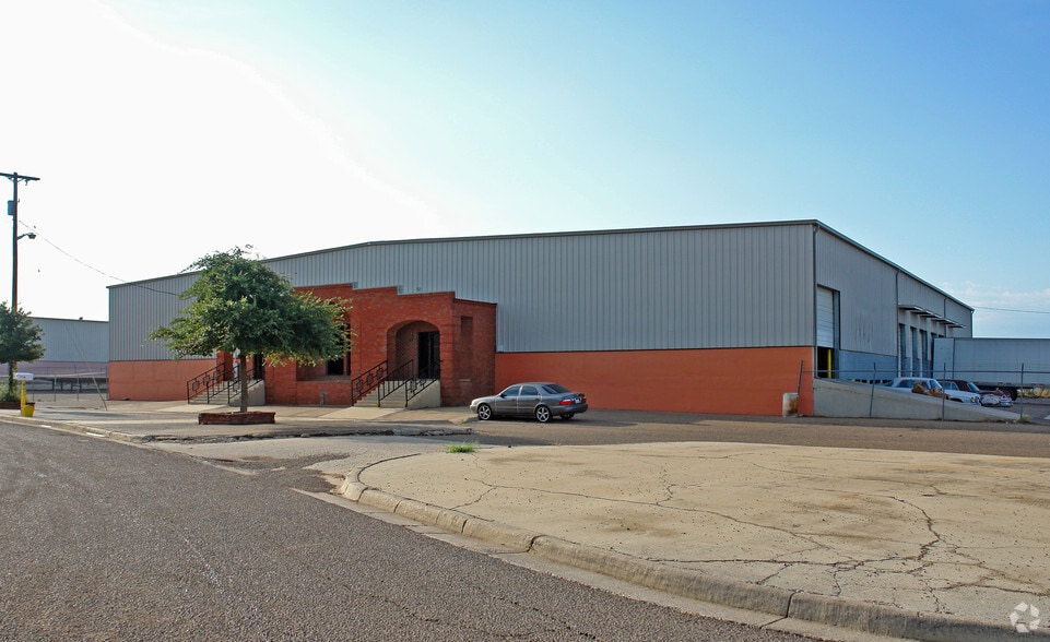 More Photos Of 509 Interamerica Blvd, Laredo Warehouse For Lease