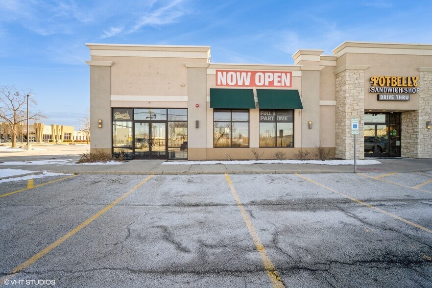 More Photos Of 1551 Busse Rd, Elk Grove Village Fast Food For Sale
