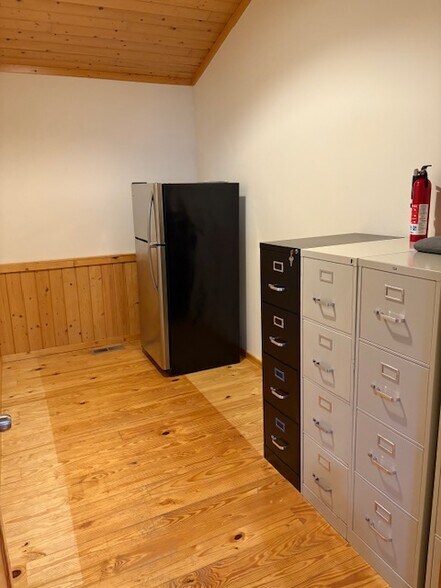 More Photos Of 338 NW 85th St, Seattle Office For Sale