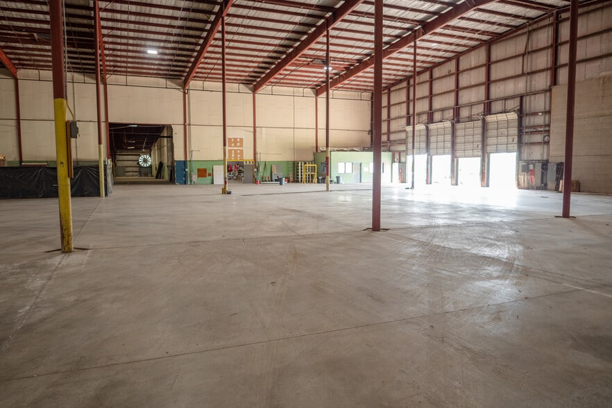 More Photos Of 1901 Boundary Ave, Pawhuska Warehouse For Sale