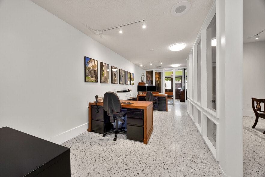 More Photos Of 337 Palermo Ave, Coral Gables Office For Sale