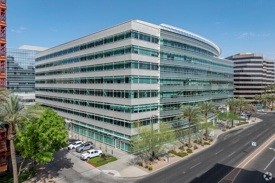 More Photos Of 2375 E Camelback Rd, Phoenix Office For Lease