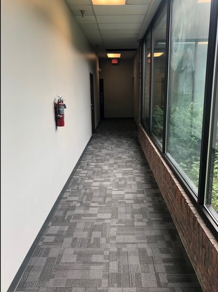 More Photos Of 11-47 E Northwest Hwy, Palatine Unknown For Lease