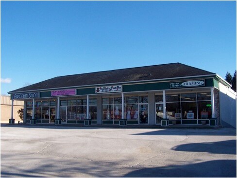 More Photos Of 796 Main St, Hopewell Junction General Retail For Lease
