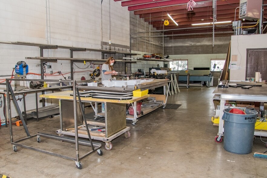 More Photos Of 418 E 3rd St, Loveland Light Manufacturing For Sale