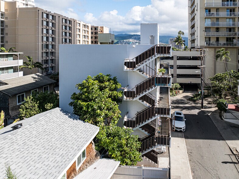 More Photos Of 250 Kapili St, Honolulu Apartments For Sale