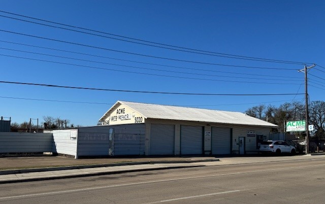 Primary Photo Of 5020 Mansfield Hwy, Fort Worth Auto Repair For Sale