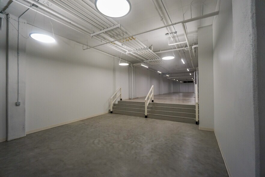 More Photos Of 8899 Beverly Blvd, West Hollywood Apartments For Lease