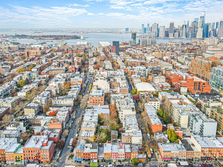 More Photos Of 136 Smith St, Brooklyn Storefront Retail Residential For Lease