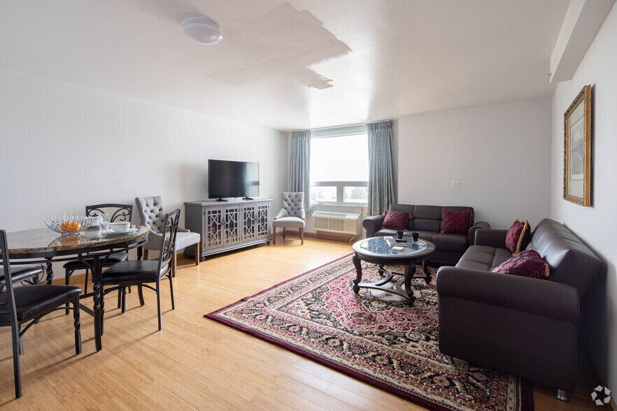 More Photos Of 700 Sheridan Rd, Highwood Congregate Senior Housing For Sale