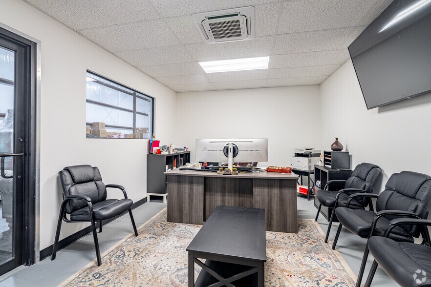 More Photos Of 18500 Pearland Sites Rd, Pearland Unknown For Lease