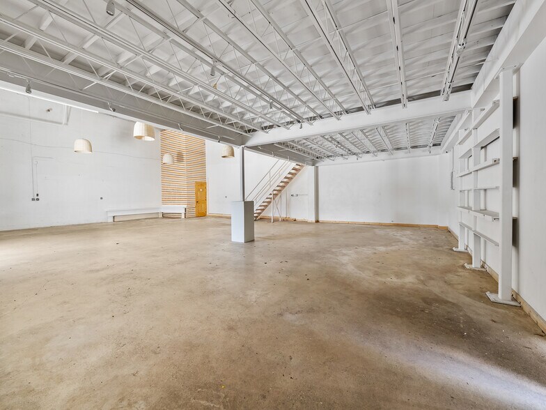 More Photos Of 603 NE 13th St, Fort Lauderdale Storefront Retail Office For Lease