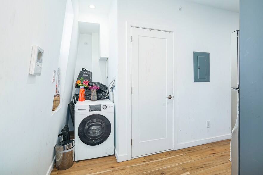 More Photos Of 1247 S 53rd St, Philadelphia Apartments For Sale